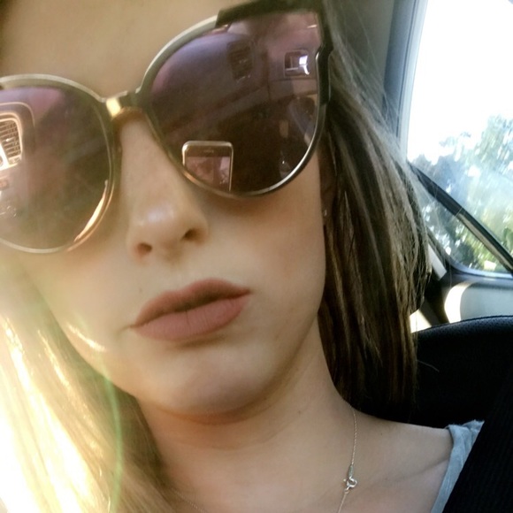 Meet your Posher, Teagan - Picture 3 of 3